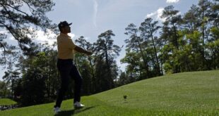 Golf Hari Golf ditetapkan untuk kembali beraksi selepas vertigo menggagalkan