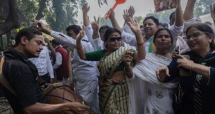 Kongres pembangkang India menetapkan kemenangan besar di negeri Karnataka mengalahkan