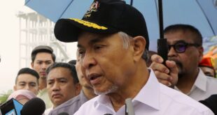 Ahmad Zahid to head to Sabah to calm brewing political