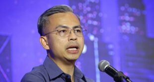 Anwar called for tabling of no confidence motion twice Fahmi tells