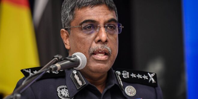 Dont ever refuse to take a police report KL top