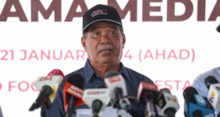 Govt ready to examine restructure existing rice system says Mohamad