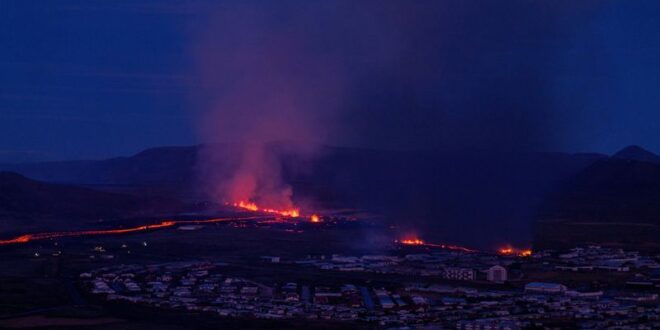 Icelandic volcano calms down but risk remains