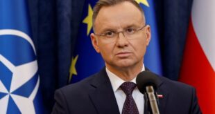 Polish president pardons two jailed former government ministers