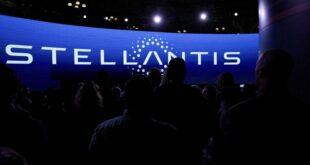 Stellantis uses Amazon cloud to cut in car software development to