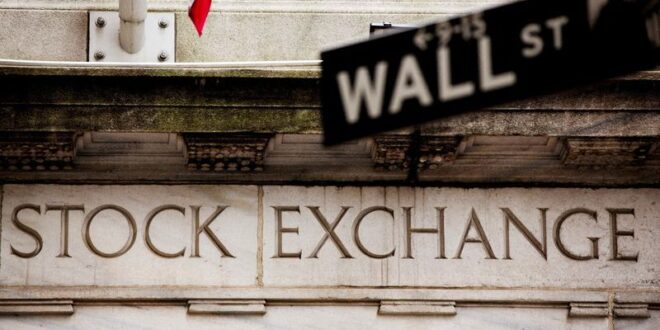 Wall St little changed after inflation labour data