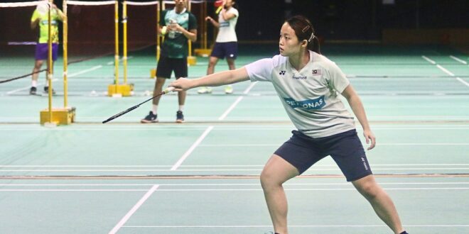 Badminton Ling Ching sacrifices celebration time to train for Asia