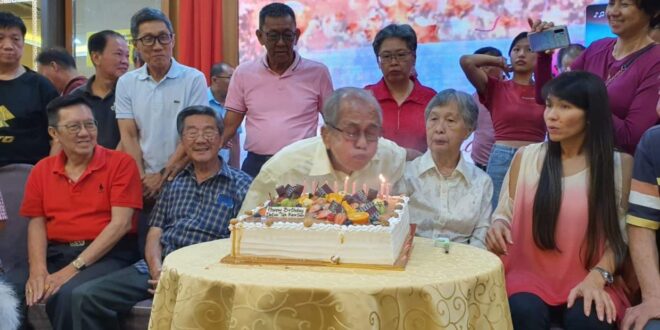 Badminton legend turns 89 The Star