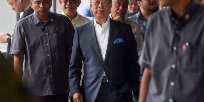 Court allows stay in Muhyiddin money laundering proceedings pending appeal