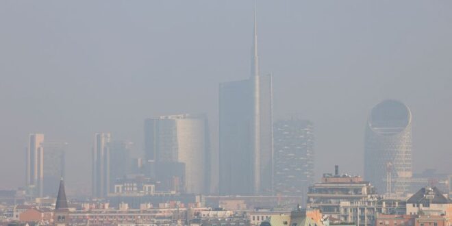 It stinks Milan residents grapple with high pollution