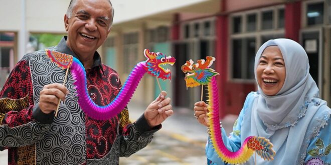 PAPER DRAGONS SET MSIAN RECORD