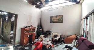 RM10000 financial support for family who lost home in fire