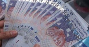 Ringgit slips further against US at close