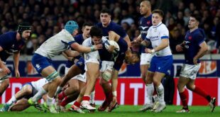 Rugby Rugby France saved twice in a row by officiating decisions