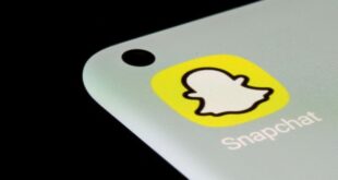 Snap tumbles as ad sales lag larger rivals