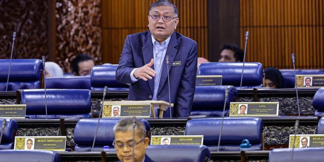 Cops pay being reviewed Dewan Rakyat told