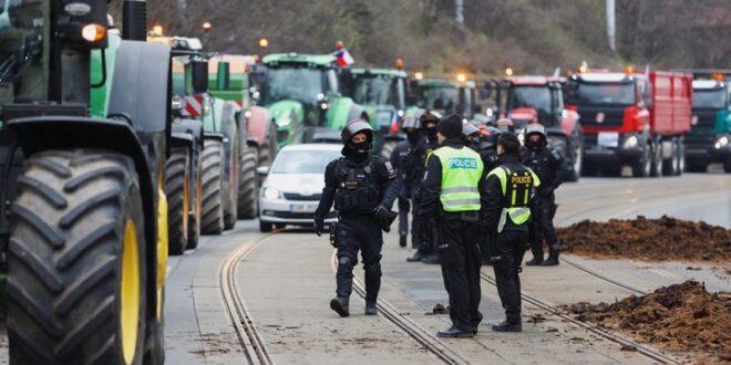 Czech farmers dump manure on Prague streets in renewed protests