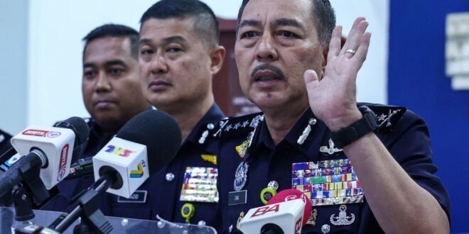 Police nab two JPJ enforcement officers with 13 bottles of