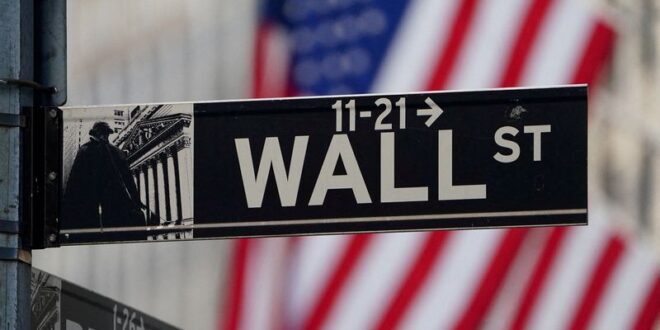 Wall St rallies SP 500 posts record closing high