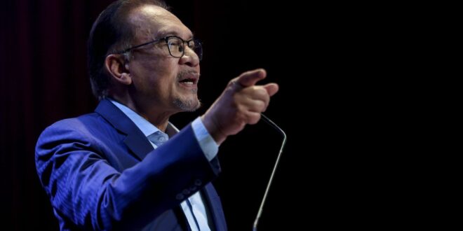 Anwar disappointed at Customs corruption scandal says graft menace must