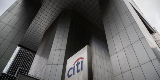 Citi profit drops as costs rise for employee severance deposit