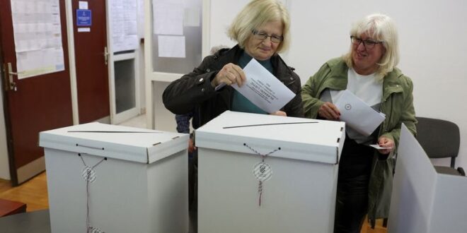 Croatian ruling party wins election without majority