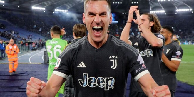 Football Soccer Late Milik strike sends Juventus into Coppa Italia final