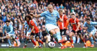 Football Soccer Man City hammer Luton to move top