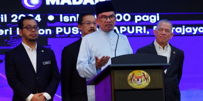 Govts initial reforms bear fruit win international admiration says Anwar