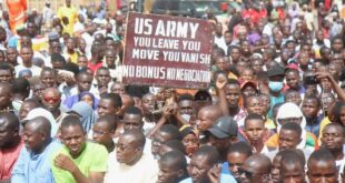 Hundreds rally in Nigers capital to push for US military