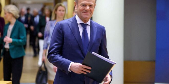 Polands Tusk seeks to cement grip on power in local