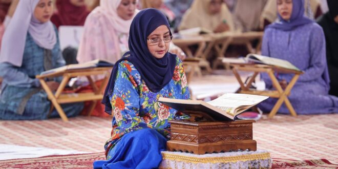 Queen Raja Zarith Sofiah graces World QuranHour 2024