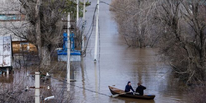 Russian city calls for a mass evacuation due to rising