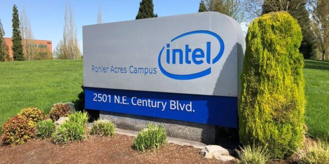 Seeking edge over rivals Intel first to assemble ASMLs next gen