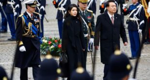 South Koreas first lady avoids limelight ahead of high stakes election