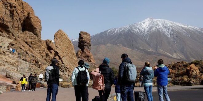 Thousands protest in Spains Canary Islands over mass tourism