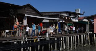 Tourists throng Penang for Hari Raya holiday despite hot weather