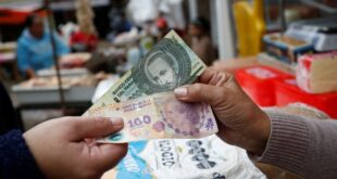 Argentinas 300 inflation and propped up peso spawn Paraguay border ghost