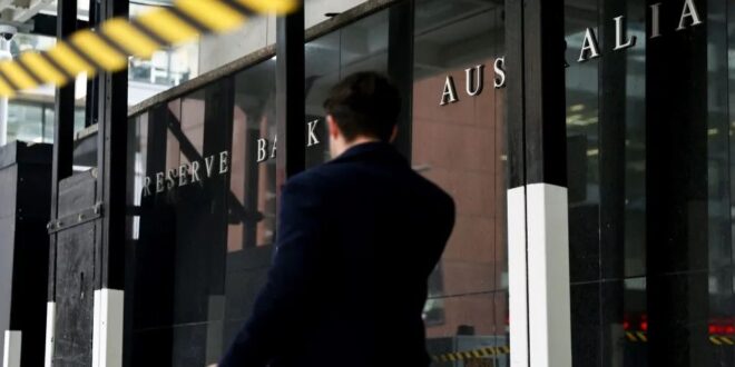 Australia central bank pondered raising rates on higher inflation risks