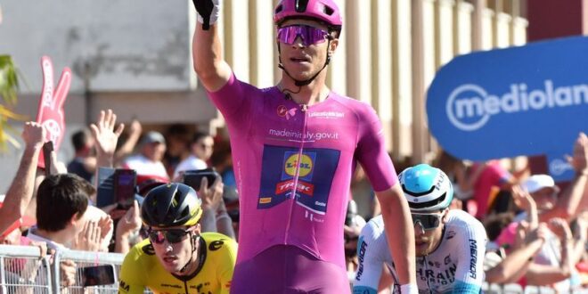 Cycling Cycling Milan sprints to win Giro stage 13 for victory