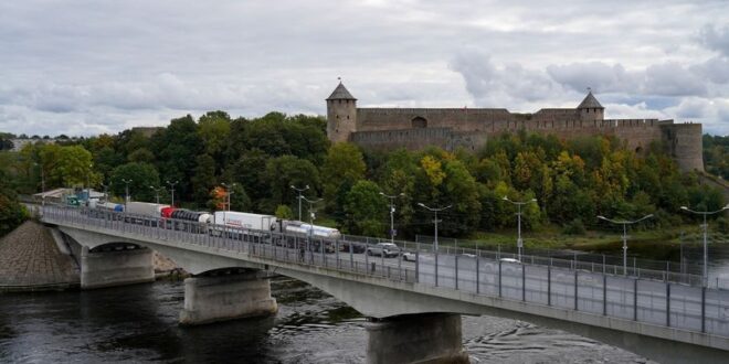 Estonia says Russia removed navigation buoys on border river