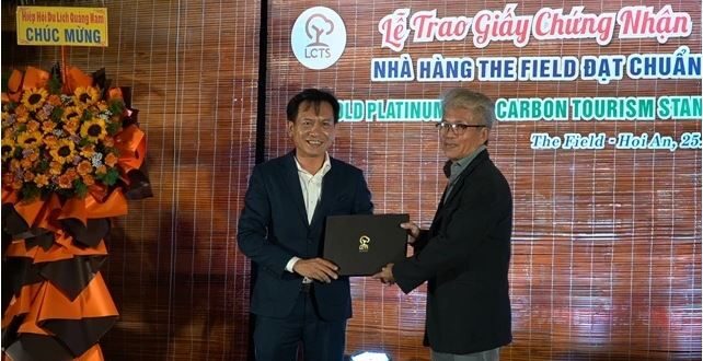 Hoi An gets first low carbon tourism certificate