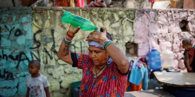 India and Pakistan swelter Bangladesh braces for storm