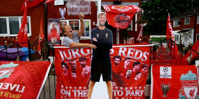 Liverpool fans say sad farewell to ‘one of us Klopp