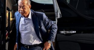 Muhyiddin gets temporary release of passport to visit sick relative