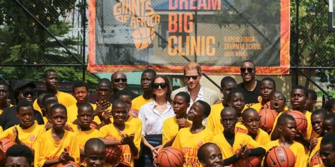 Prince Harry and Meghan watch street style dances in Lagos