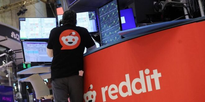 Reddit shares soar as earnings show advertising AI licensing revenue