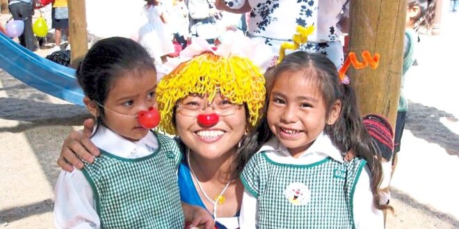 Retired pharmacist spreads joy through the art of clowning