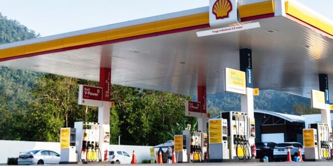 Shell in talks to sell Malaysia fuel stations to Saudi
