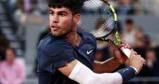 Tennis Tennis Alcaraz struggles past De Jong to reach French Open